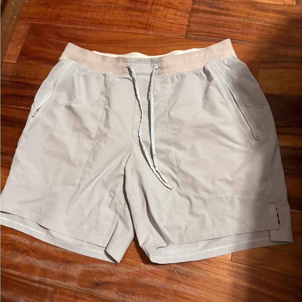 Lululemon‎ Men’s Athletic Running Shorts Light blue  Gray Zip Pockets  XL (0863)